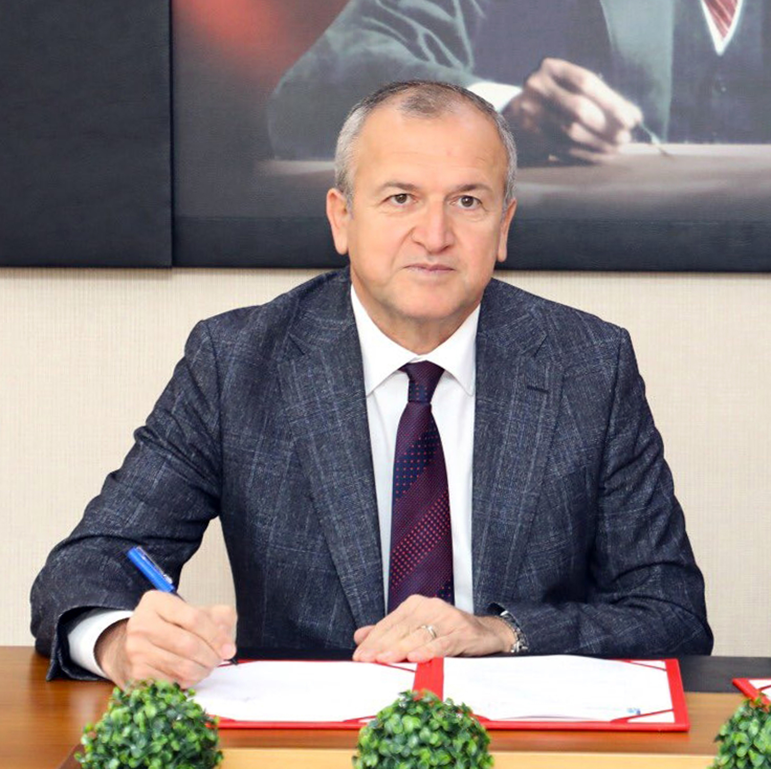 Antalya Büyükşehir'de Bir İstifa Daha