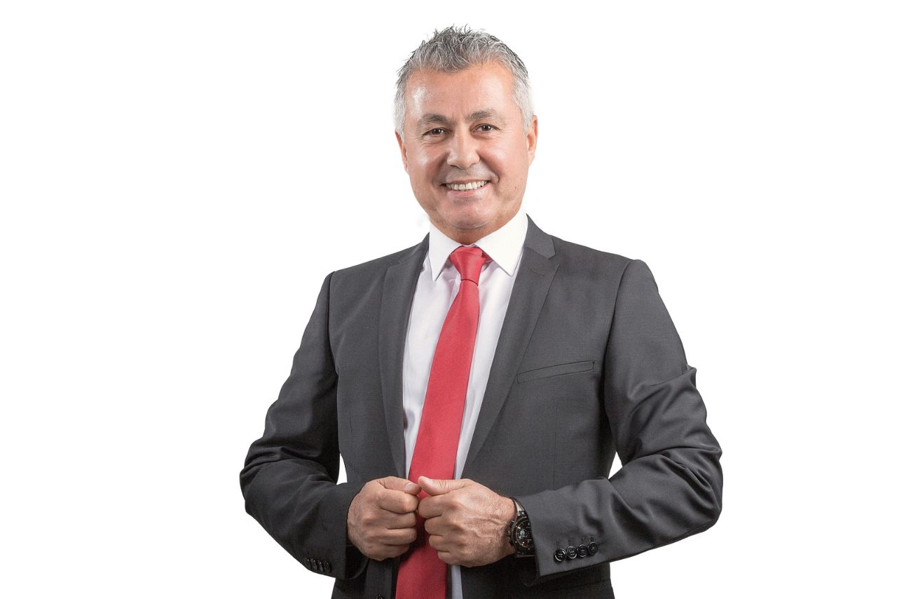 Eski Başkan Gözaltında