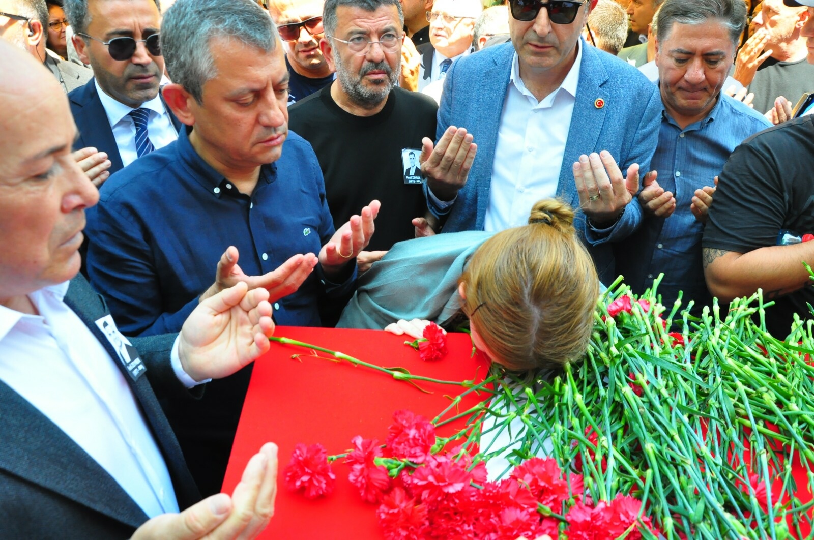 Ferdi Zeyrek Son Yolculuğuna Uğurlandı