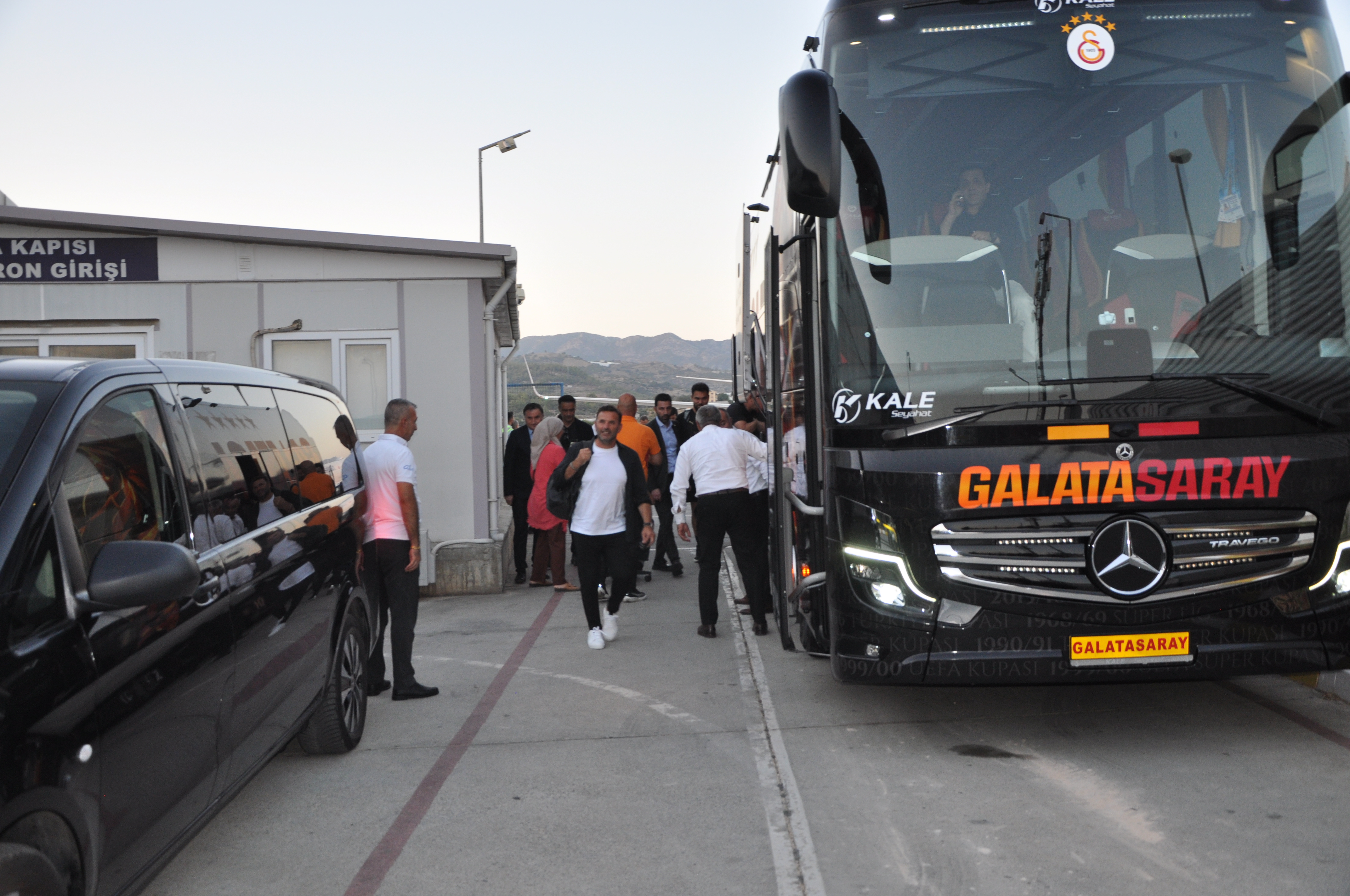 Galatasaray, Antalya'ya Geldi