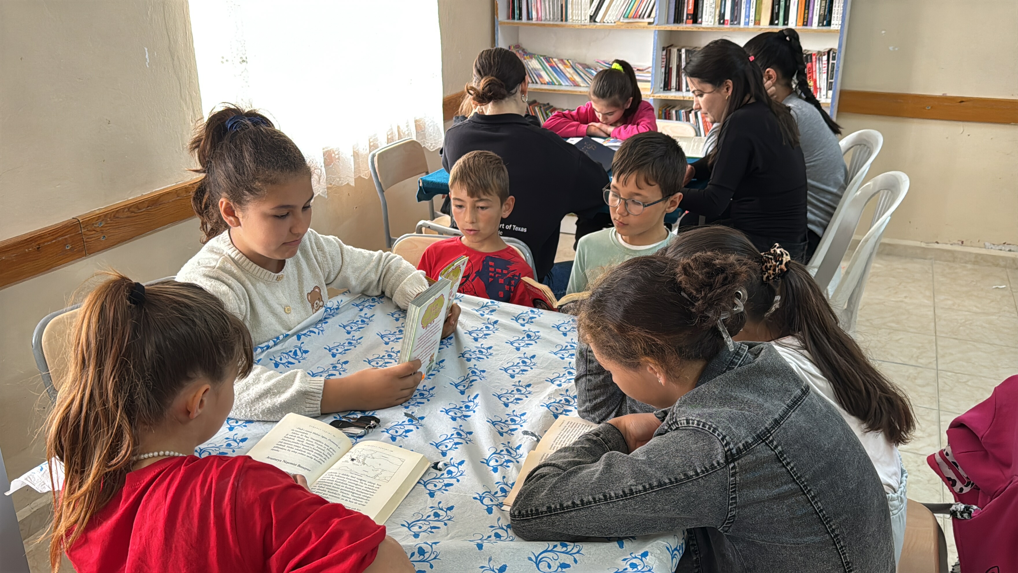İlk Kadın Muhtardan Eğitime Destek