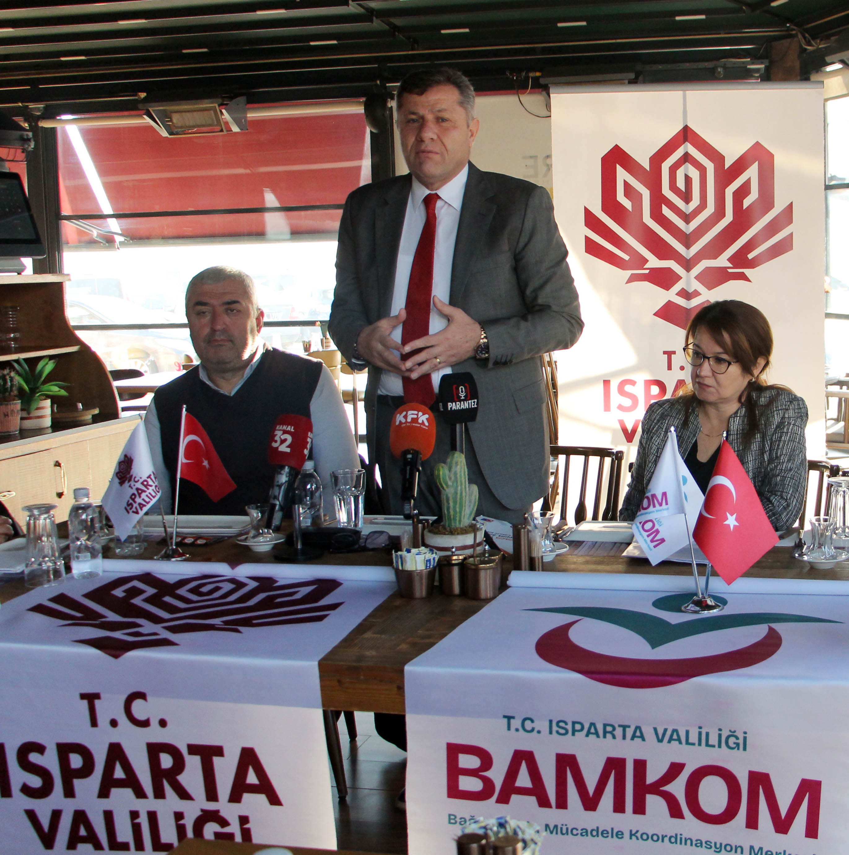 Isparta'da bağımlılıkla mücadele toplantısı