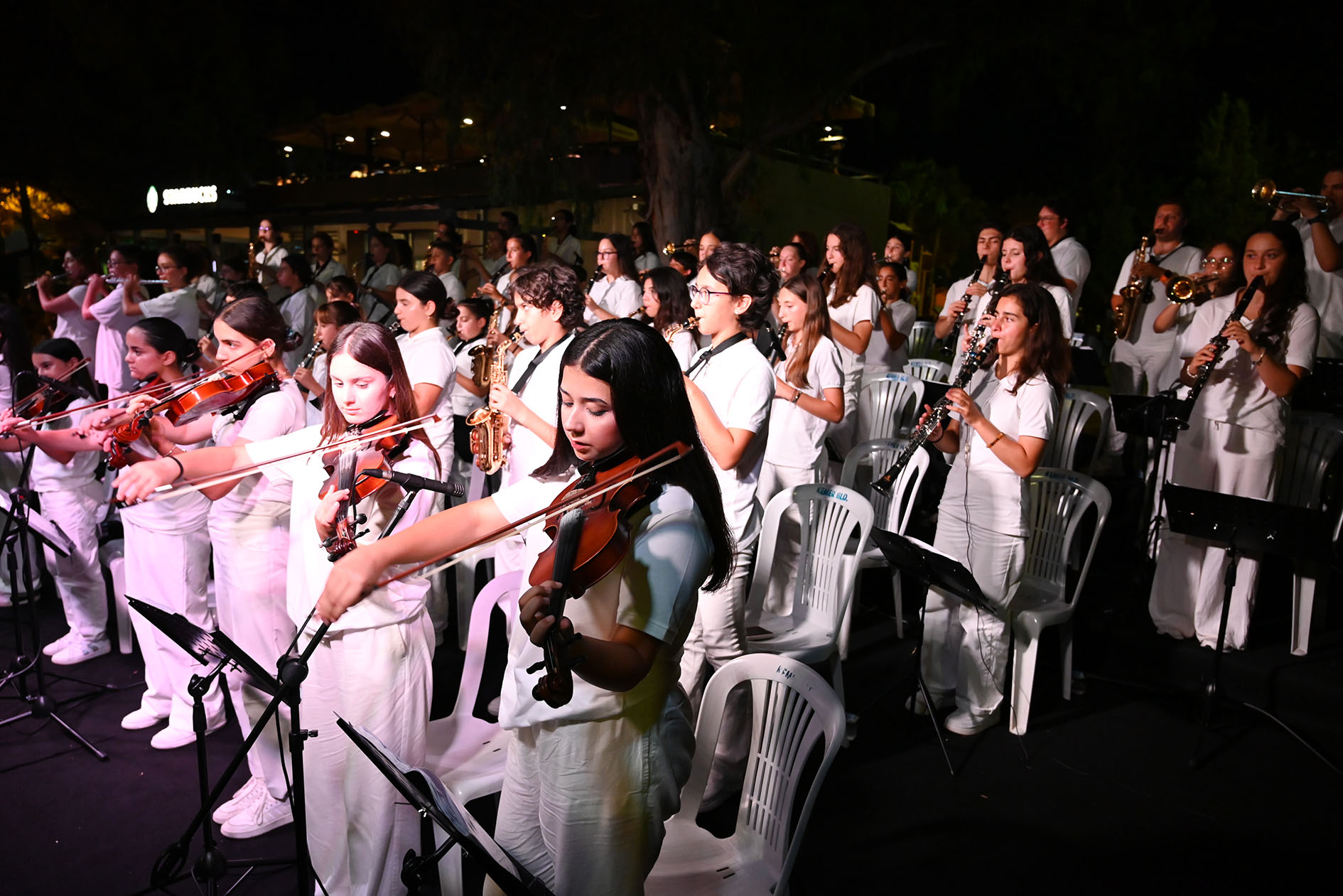 Kemer'de Can Dostlarımız İçin Konser