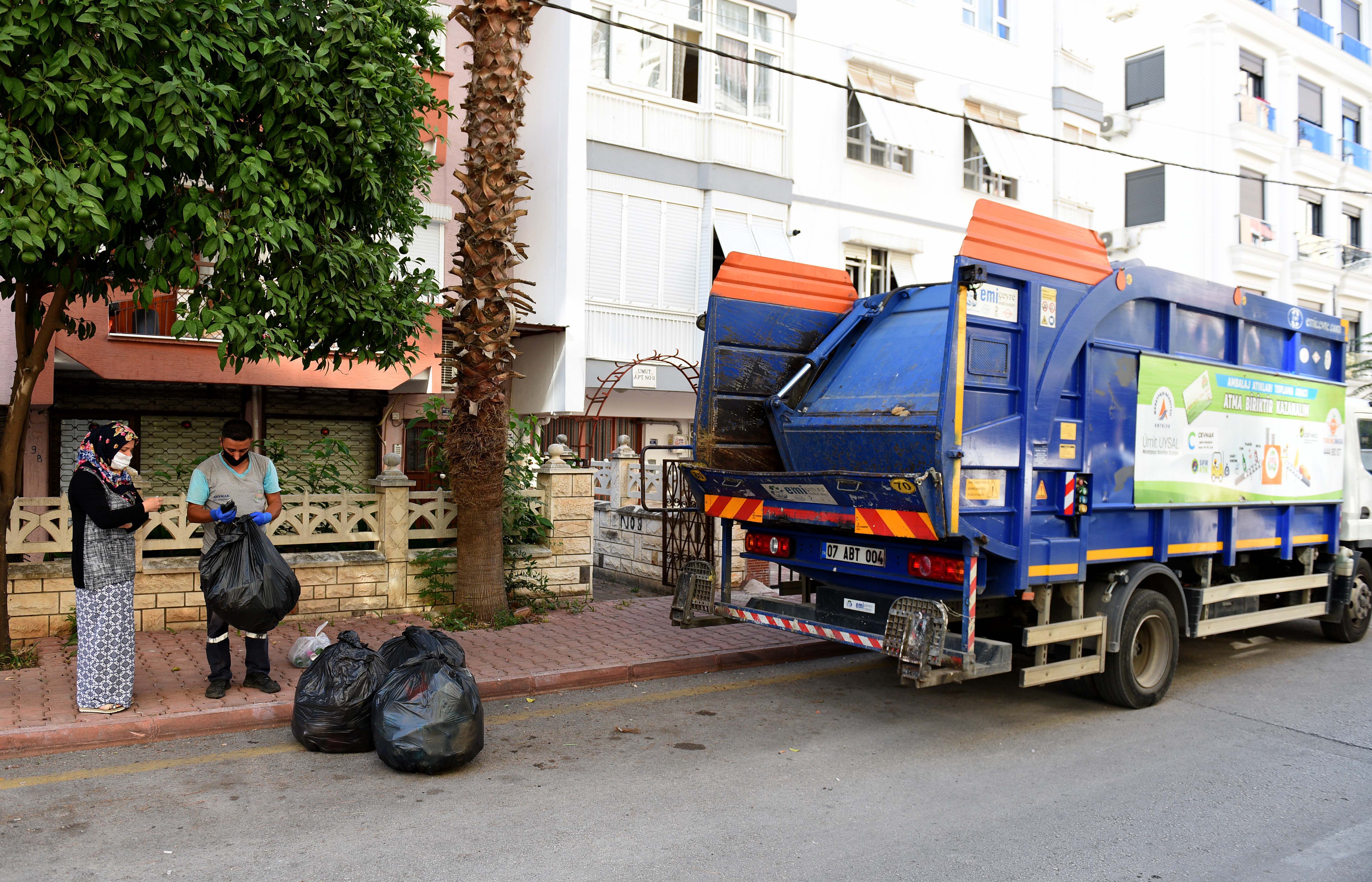 'Çevreci Komşu Kart' Projesi Ses Getiriyor