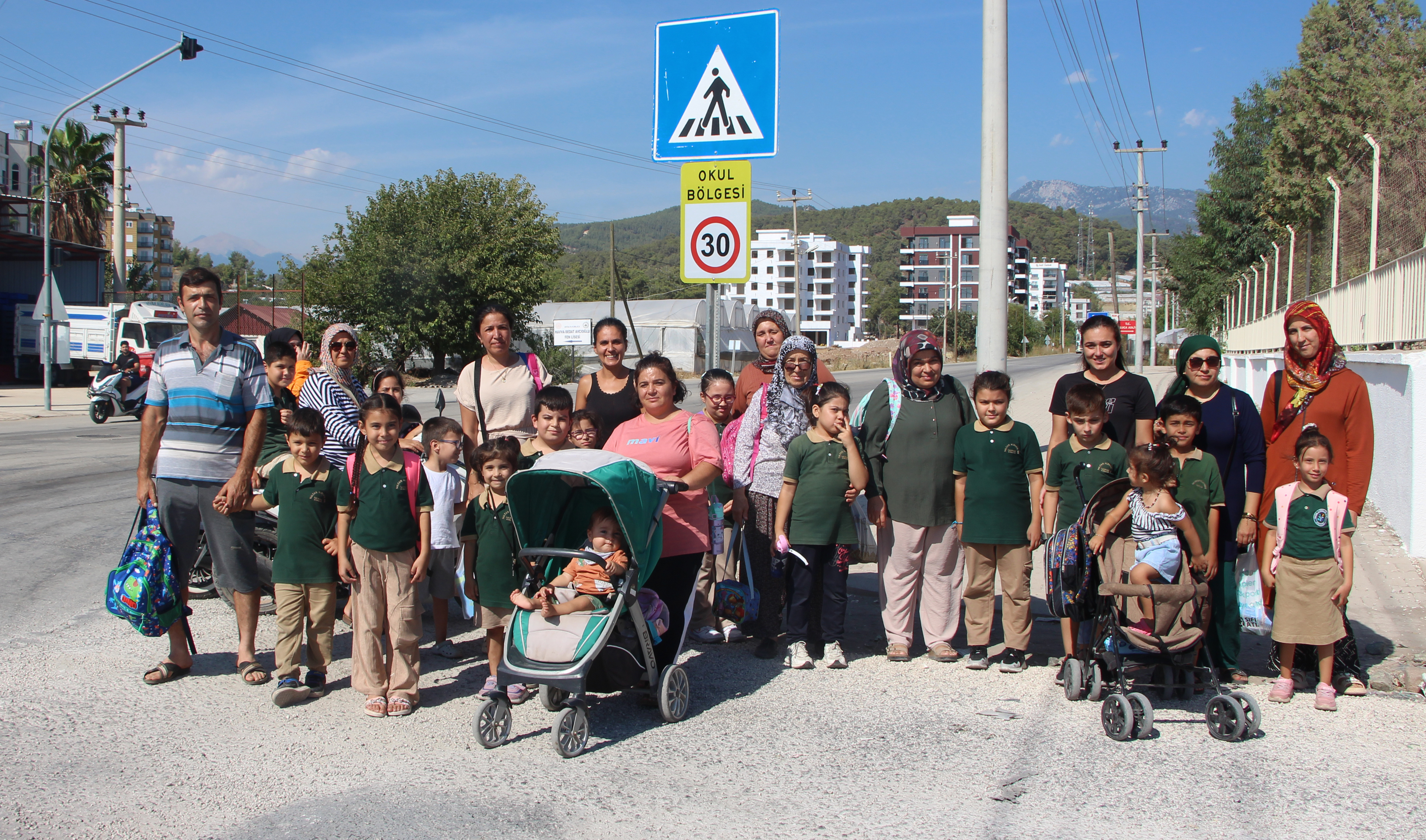 Veliler Üst Geçit İstiyor