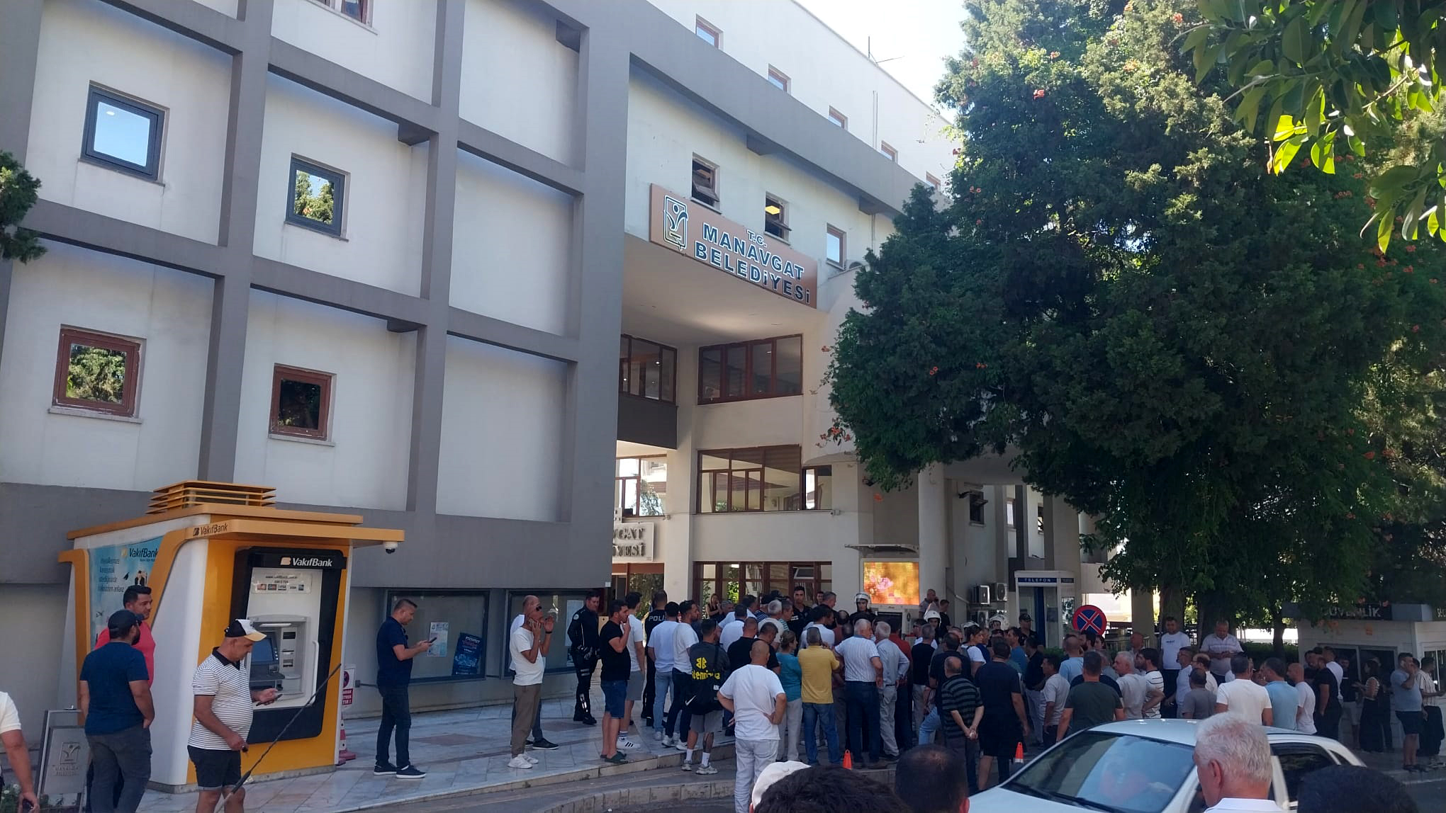 Manavgat Belediyesi'ne Operasyon
