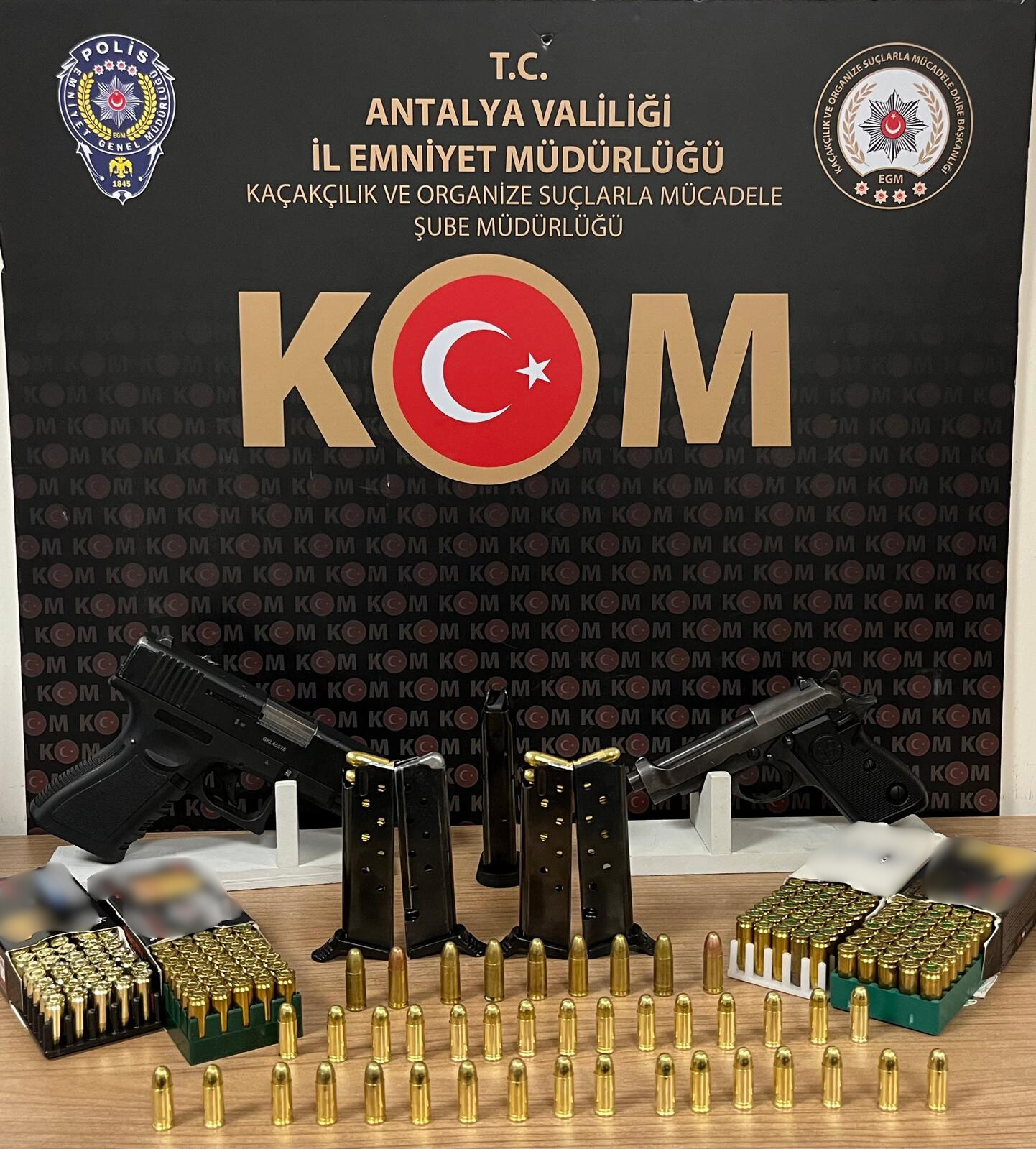 Polisten kaçakçılık operasyonları