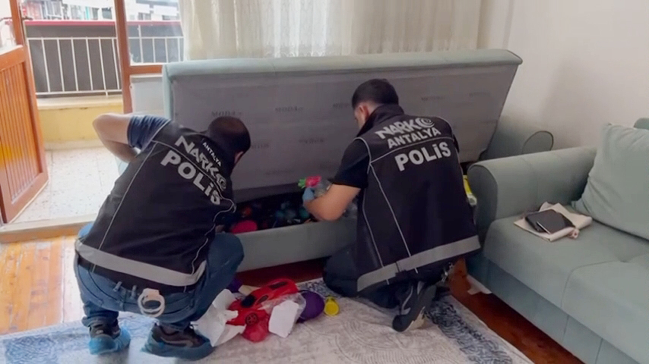 Serik'te Uyuşturucu Operasyonları