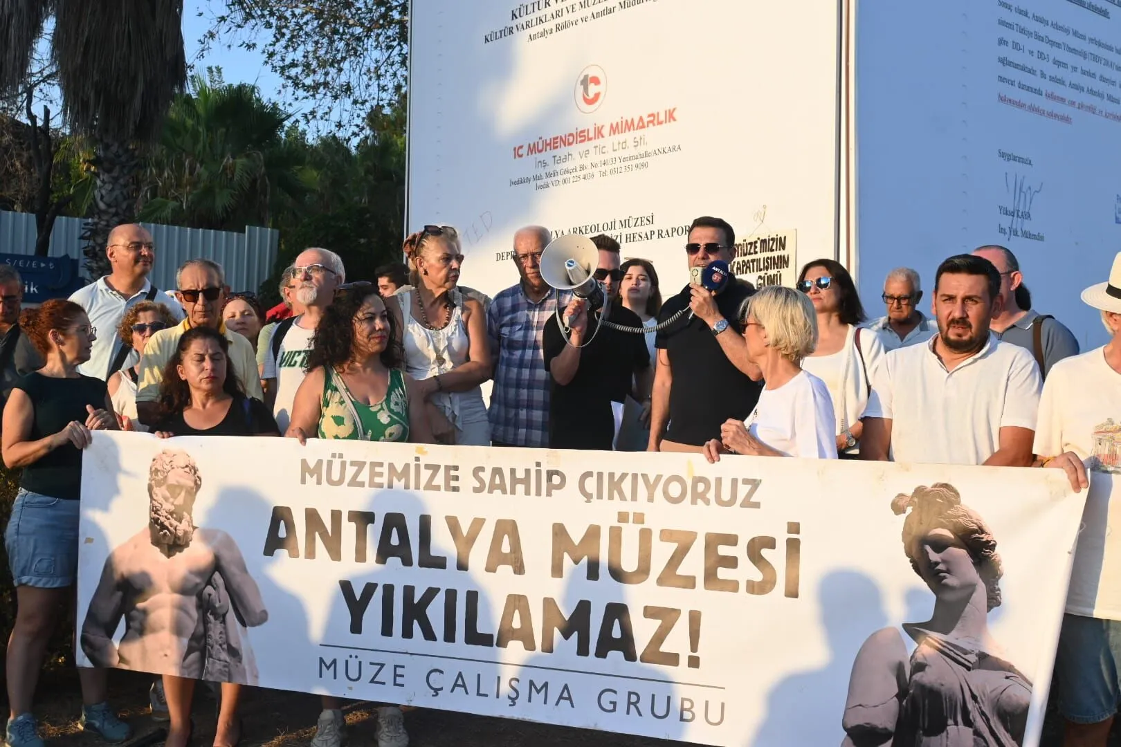 Antalya Müzesi'ne Göstermelik Rapor