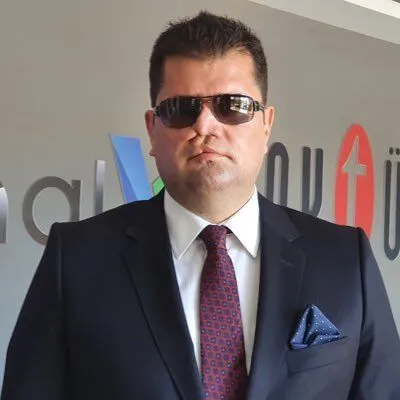 Kanal V'ye Kayyum Atandı