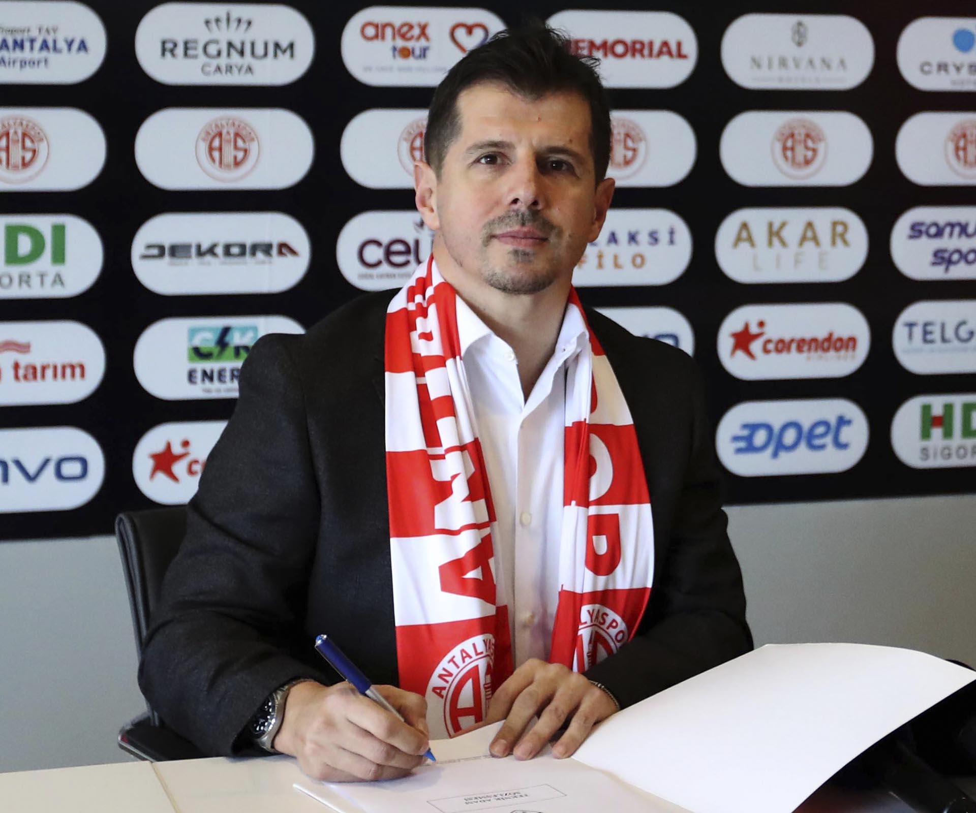 Antalyaspor, Emre Belözoğlu İle Yollarını Ayırdı