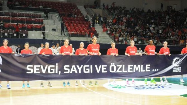 A Milli Kadın Basketbol Takımı, Slovakya’yı farklı geçti