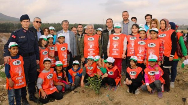 Bucak’ta 1200 fidan toprakla buluştu