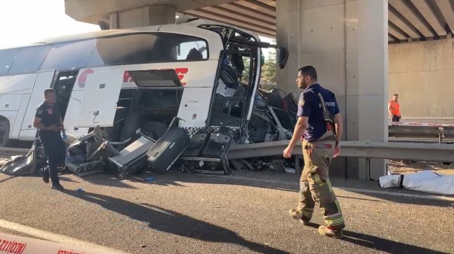 Ankara- Eskişehir kara yolunda otobüs kazası: 9 ölü, 26 yaralı