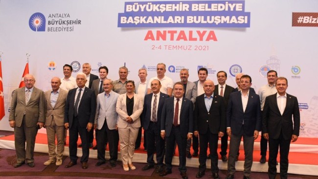 Cumhuriyet Halk Partili Belediye Başkanları Antalya’da buluştu