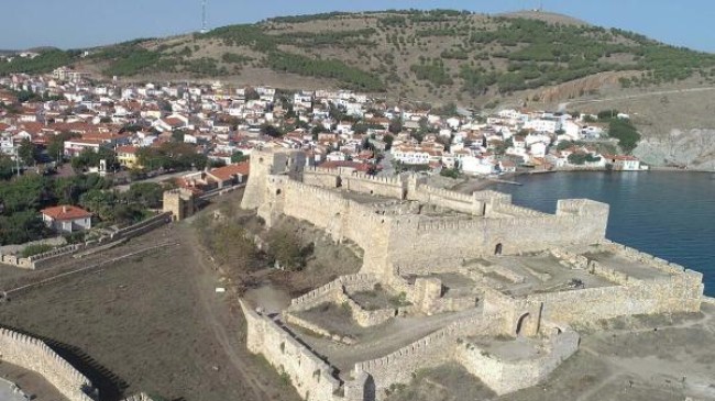 Bozcaada Kalesi’ndeki kazılar, Geç Tunç Çağı’nda yerleşim bulgusunu ortaya çıkardı