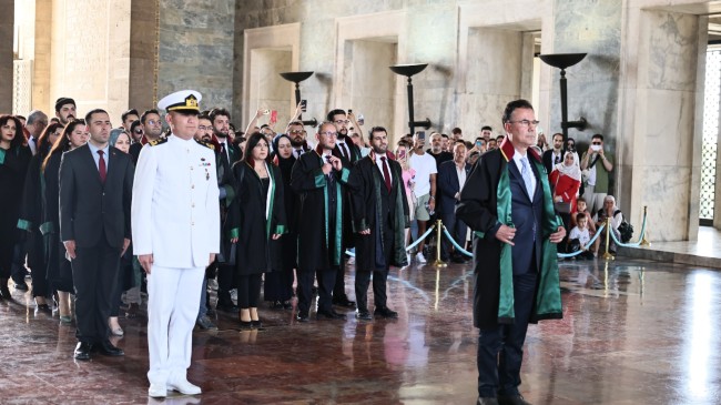 Burdur Barosu Anıtkabir’de