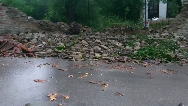 Karabük’te sağanak su baskınlarına sebep oldu