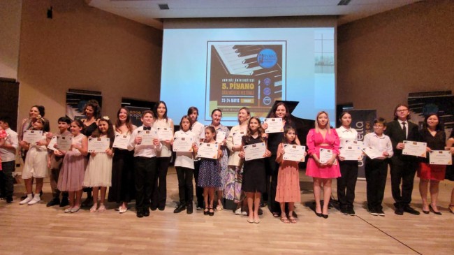 Akdeniz Üniversitesi Piyano Öğrencileri Festivali düzenlendi