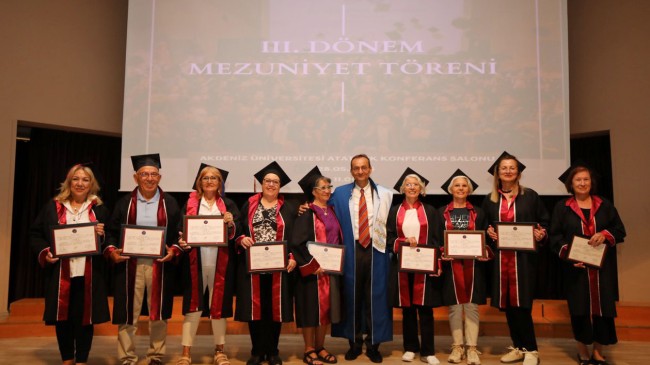 Tazelenme Üniversitesi’nden 110 öğrenci mezun oldu