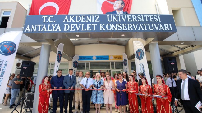 Antalya Devlet Konservatuvarı yeni binasına kavuştu