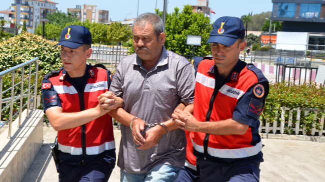 ANTALYA Oğlunu öldürüp jandarmayı bekleyen baba: Pişmanım