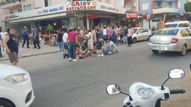 Antalya’da baba- oğul, çıkan kavgada 3 kişiyi bıçakladı: 1 ölü, 2 yaralı