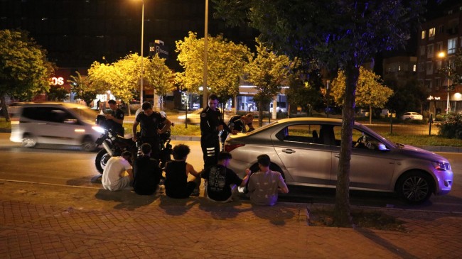 Yola attıkları poşetten uyuşturucu madde çıktı