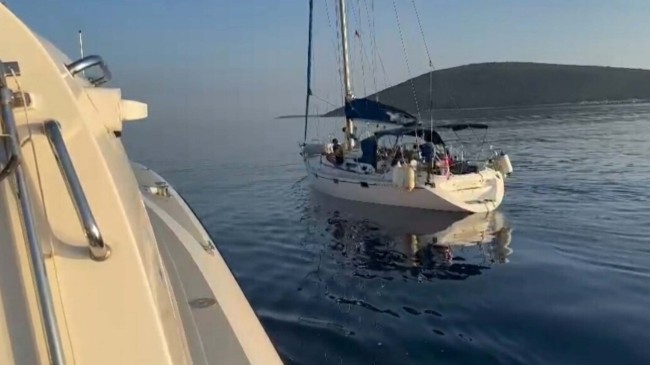 Bodrum’da yelkenli teknede 68 kaçak göçmen ile 4 organizatör yakalandı