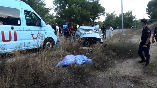 Emniyet kemeri takılı olmayan cankurtaran, kazada camdan fırlayıp hayatını kaybetti